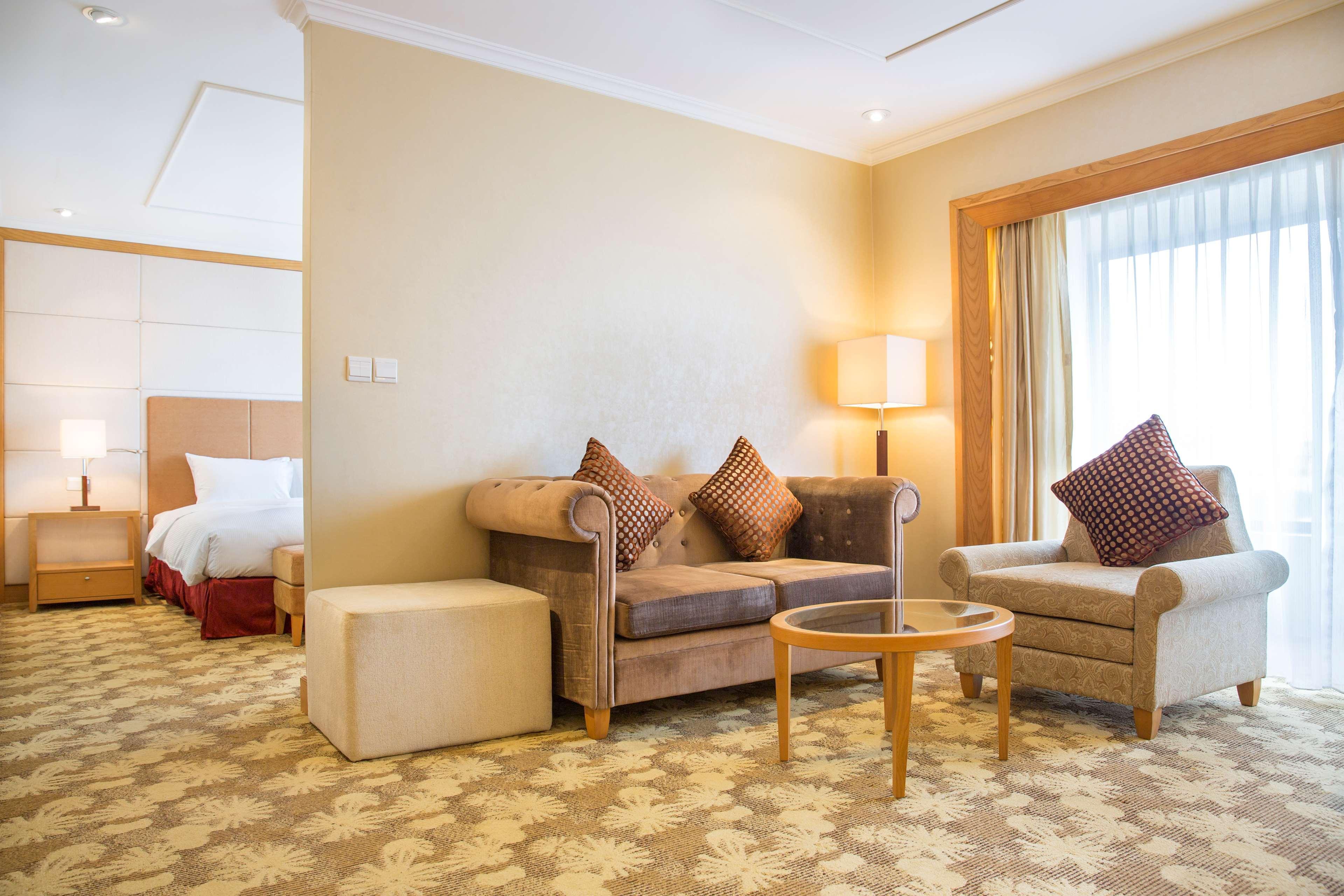 Hilton Garden Inn Hanoi Exterior photo