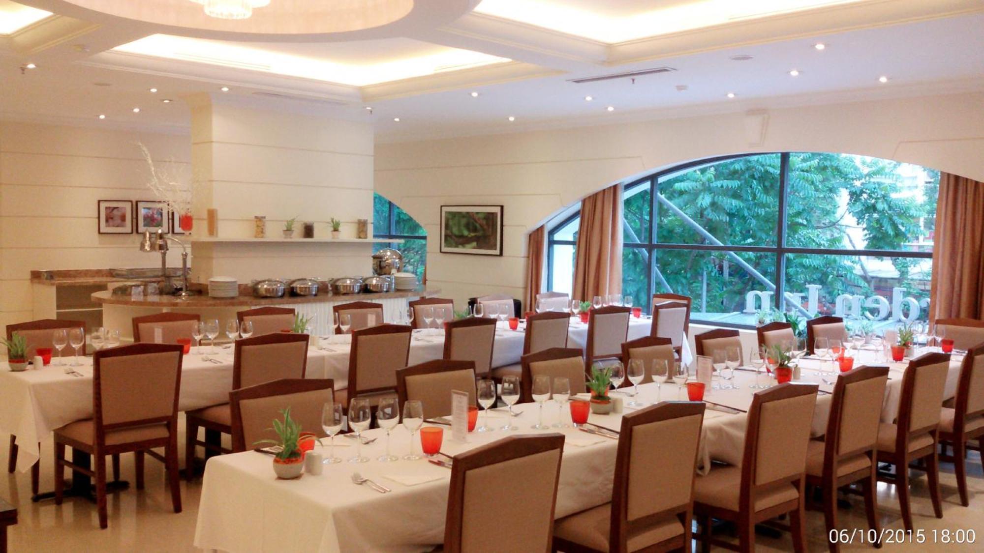 Hilton Garden Inn Hanoi Exterior photo