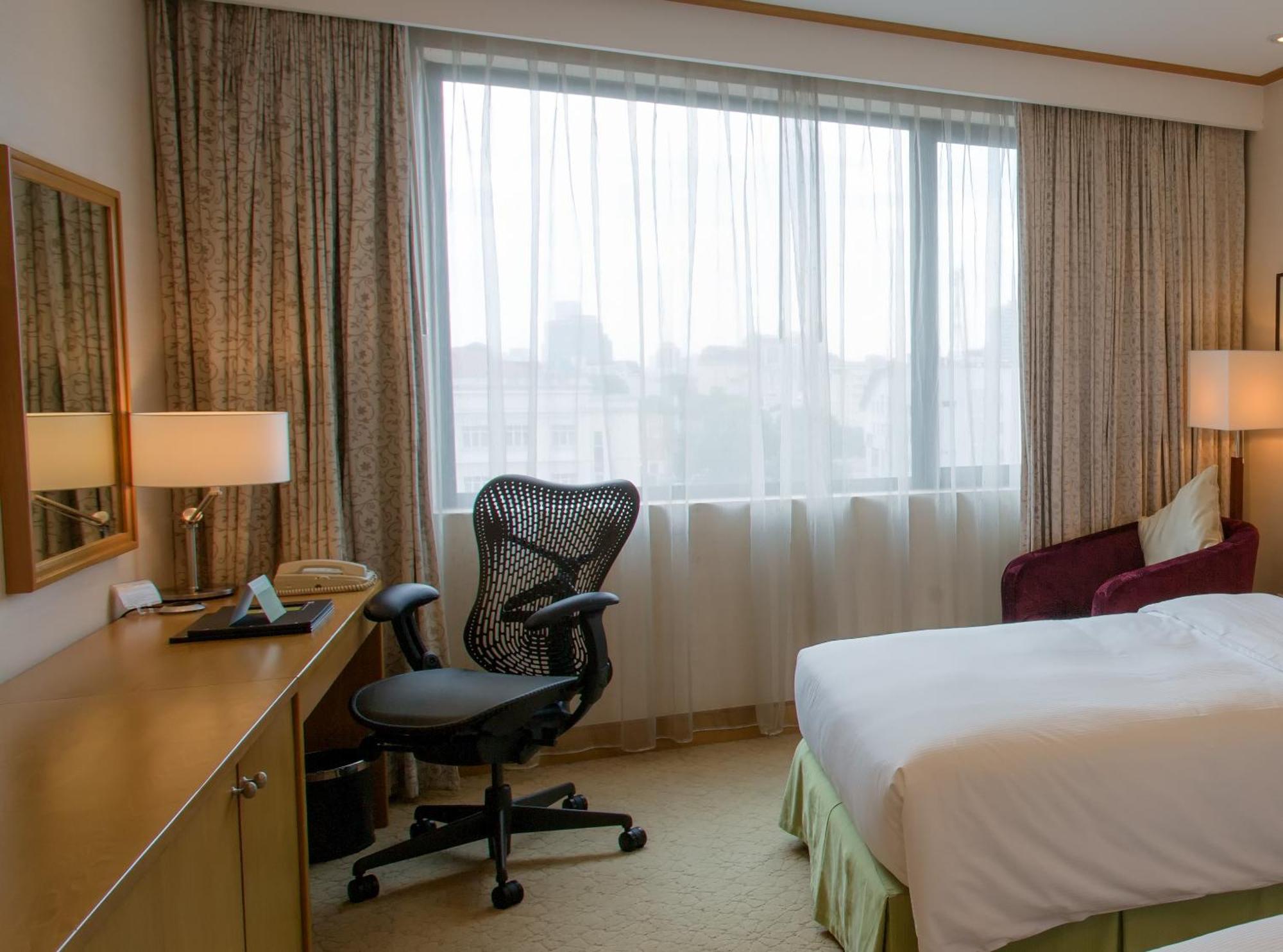 Hilton Garden Inn Hanoi Exterior photo