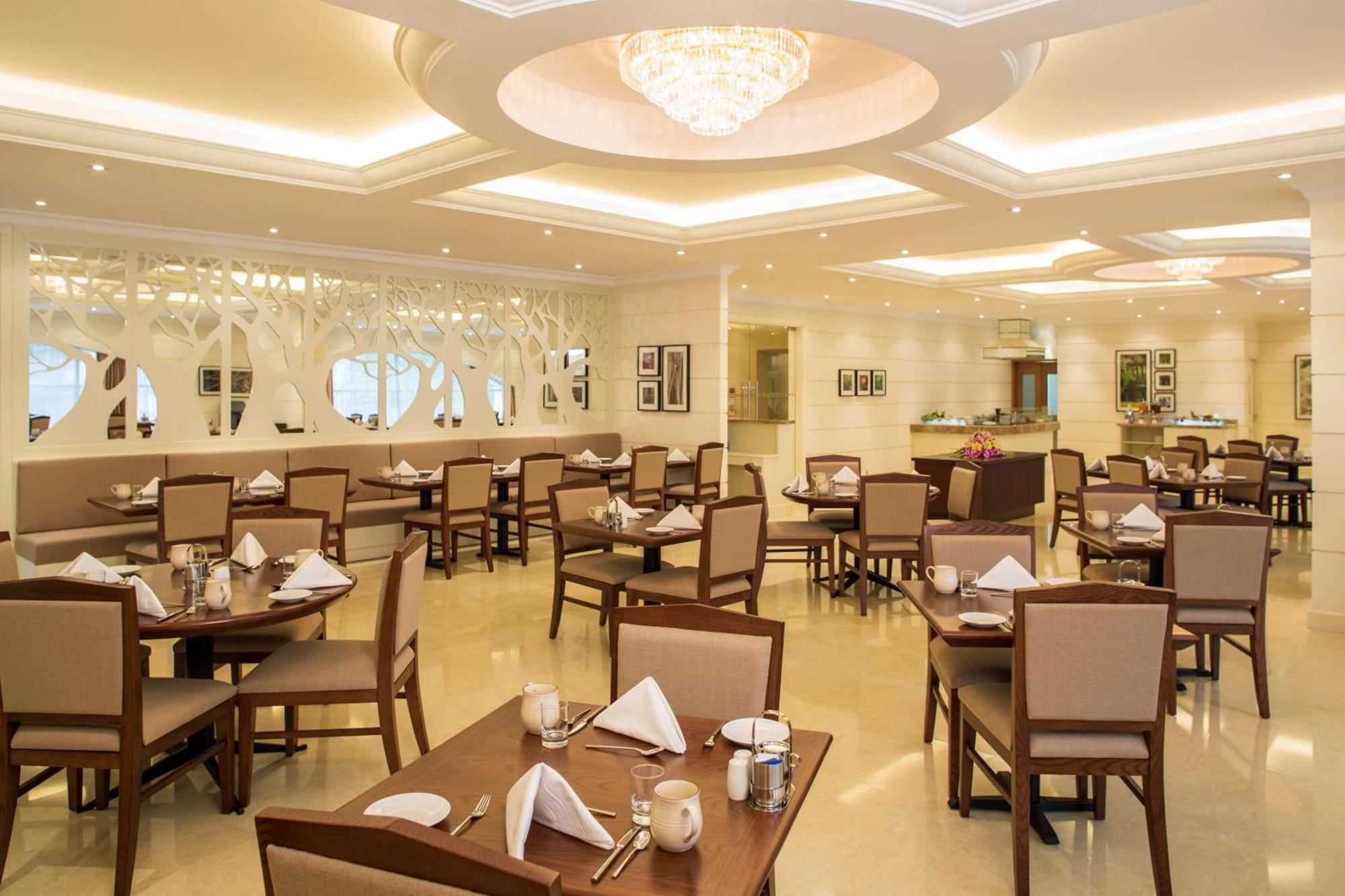 Hilton Garden Inn Hanoi Exterior photo