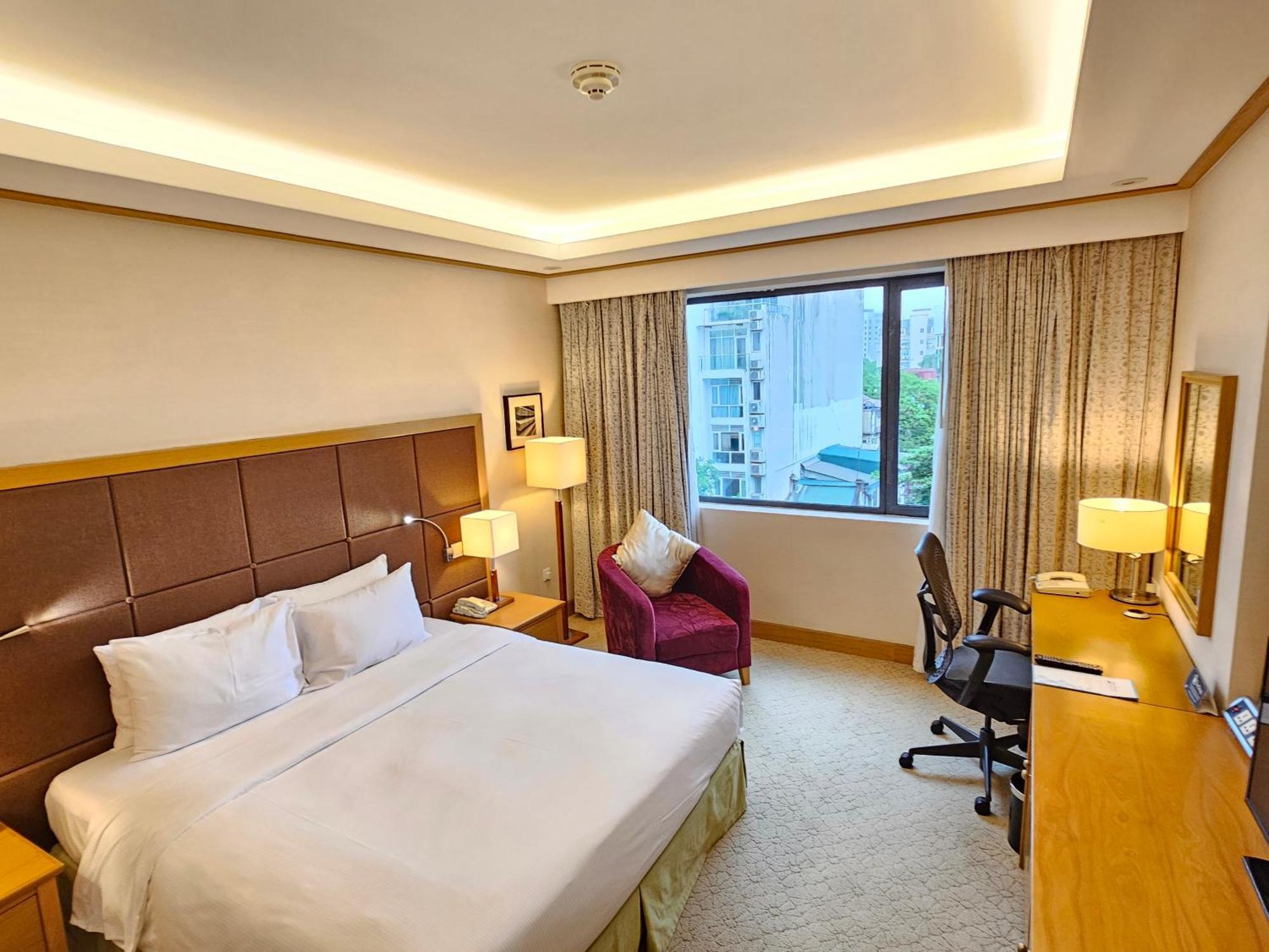 Hilton Garden Inn Hanoi Exterior photo
