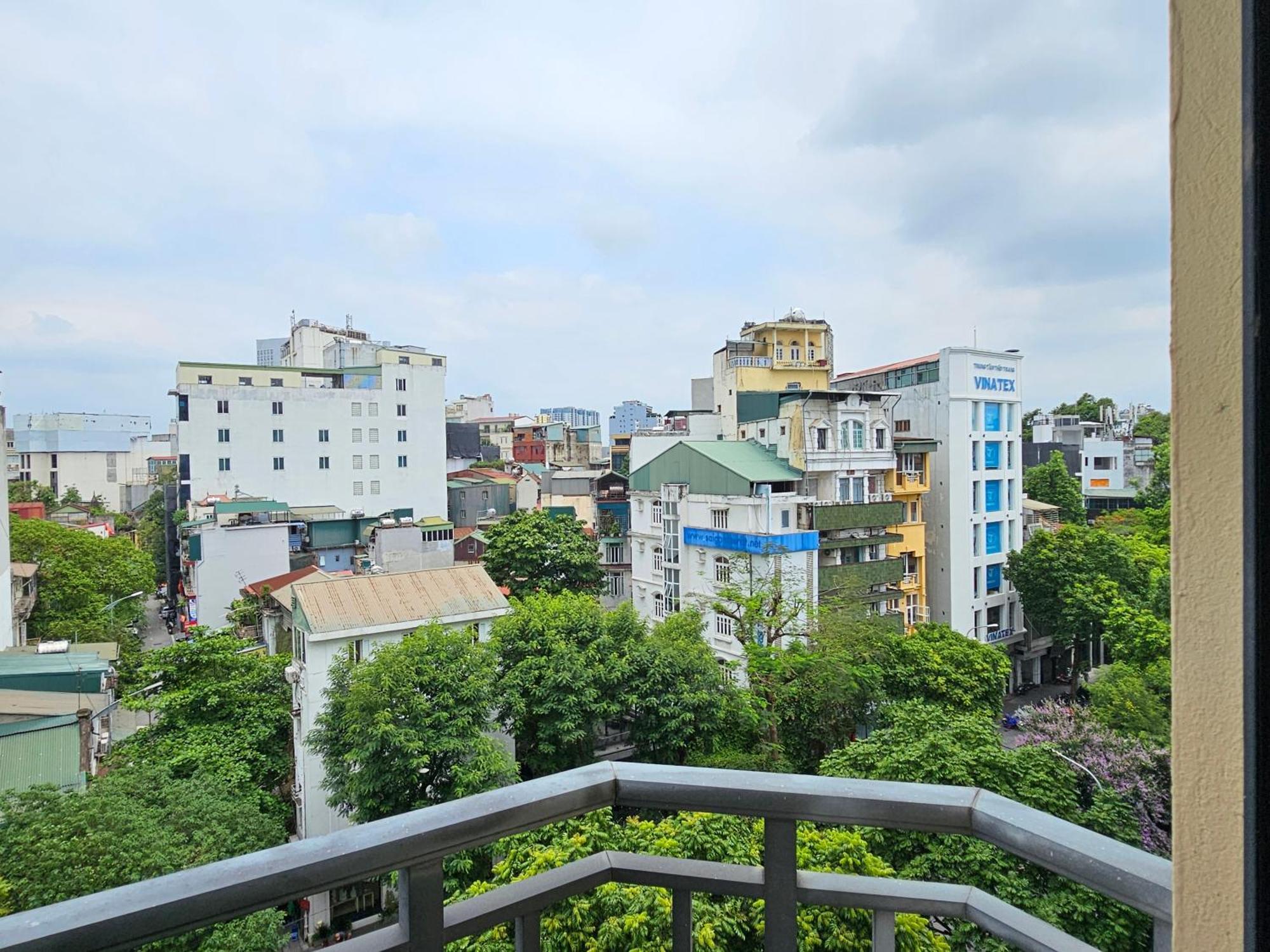 Hilton Garden Inn Hanoi Exterior photo